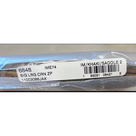 NWT Coach 6648 Signature Large Corner Zip Wristlet - Picture 6 of 7